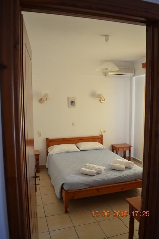 Molivos Castle Apartments มิธิมนา ภายนอก รูปภาพ